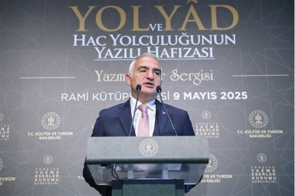 Bakan Ersoy: Kültür ve sanatı 50 ilde vatandaşlarımızla buluşturacağız<