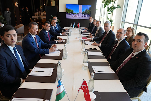 Sağlık Bakanı Memişoğlu Semerkant’ta<