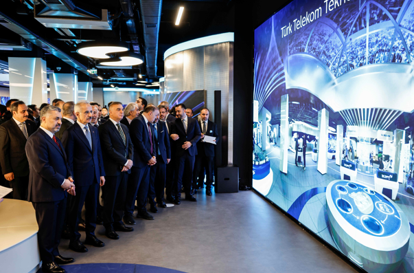 Türk Telekom, Türkiye'nin ilk ve en kapsamlı 5G deneyim merkezini hizmete açtı<