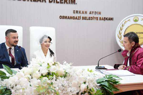 Başkan Aydın, yılın son nikahını kıydı