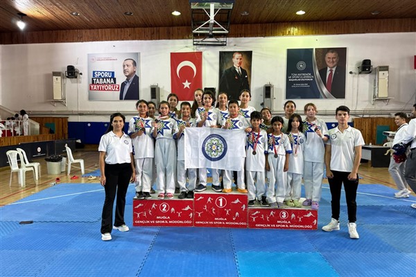 Büyükşehir taekwondocuları il şampiyonu oldu<