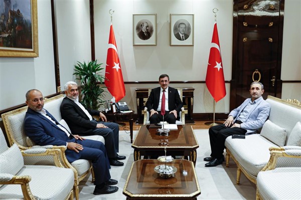 Yapıcıoğlu, Cumhurbaşkanı Yardımcısı Yılmaz’ı ziyaret etti