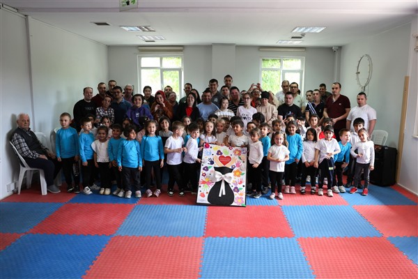 Es Çocuk Evi öğrencilerinden özel bireylere ziyaret<