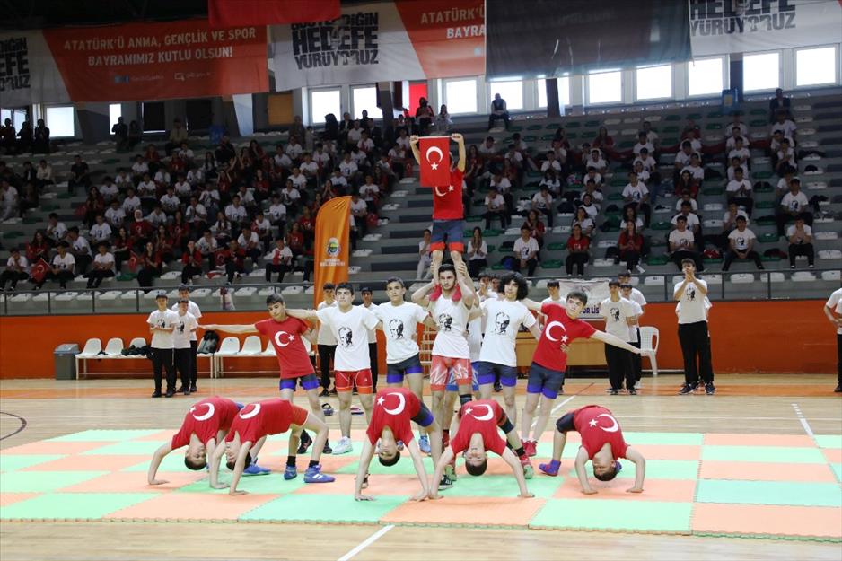 İnegöl’de 19 Mayıs coşkuyla kutlandı<