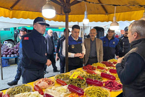 Çayırova zabıta ekiplerinden pazar denetimi<