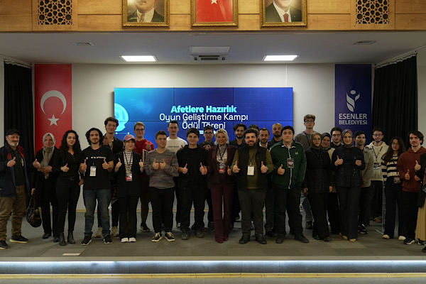 Esenler’de “Afetlere Hazırlık” temalı Dijital Oyun Geliştirme Kampı düzenlendi<