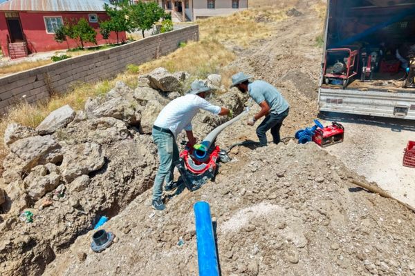 Seyrantepe’de 40 hanenin içme suyu sorunu çözüldü<