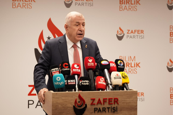 Özdağ: Köprü ve otoyolların özelleştirilmesinin bedelini halk ödeyecek<