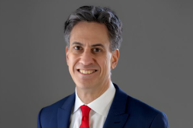 Miliband: İngiltere Suudi Arabistan’ın yanında<