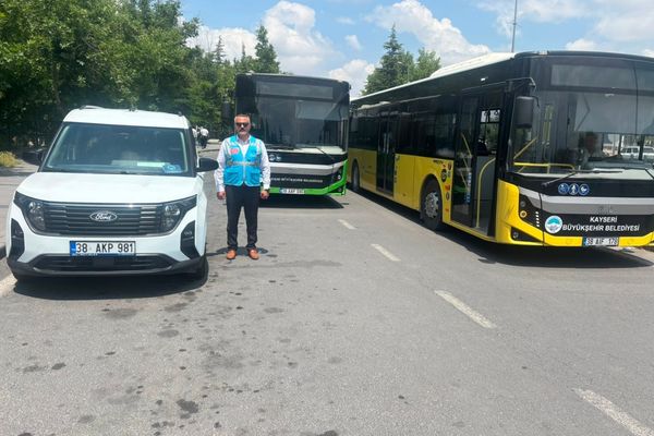 Kayseri Büyükşehir Belediyesi’nden YKS adaylarına ulaşım desteği<