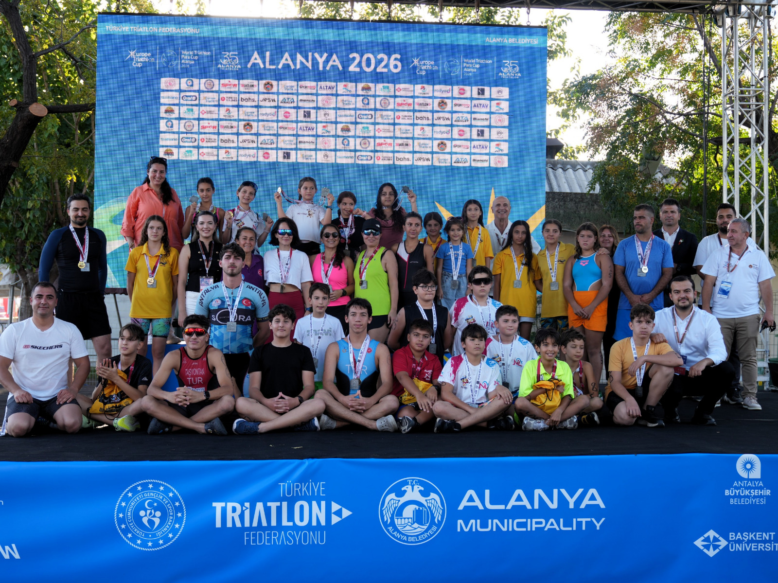 Alanya Halk Triatlonu'nda 45 kişi yarışı tamamladı<