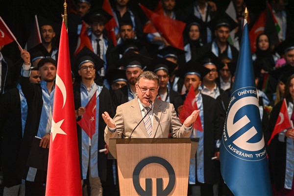 Başkan Genç: Tam bağımsız Türkiye yolculuğu gençlerin omuzlarında yükselecek<