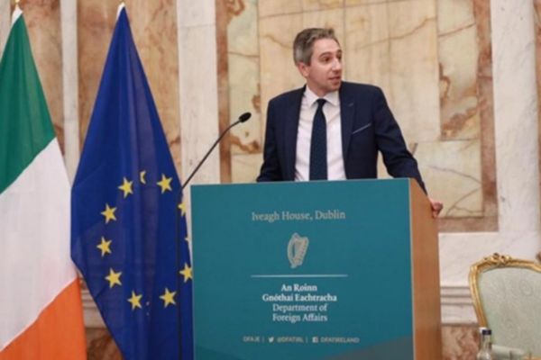 Harris: Starmer iki ada arasındaki ilişkiyi güçlendirerek ayrılıyor<
