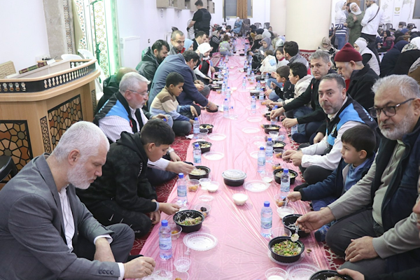  Yermük’te iftar sofraları kuruldu