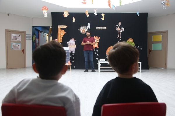 Çayırova’da minik öğrencilere sokak hayvanları ve veterinerlik anlatıldı<