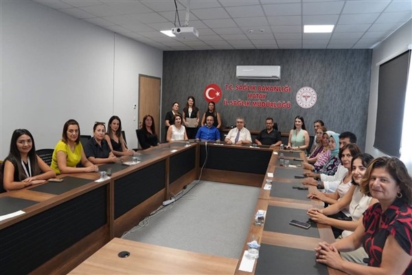 Halk Sağlığı Haftası’nda sağlık çalışanlarına teşekkür belgeleri verildi