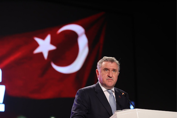 Bakan Bak: İstanbul’umuzda tarihi bir gurur yaşıyoruz<