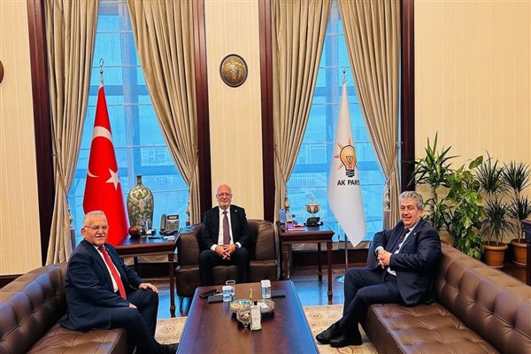 Başkan Büyükkılıç'tan, AK Parti Genel Başkan Vekili Mustafa Elitaş'a ziyaret
