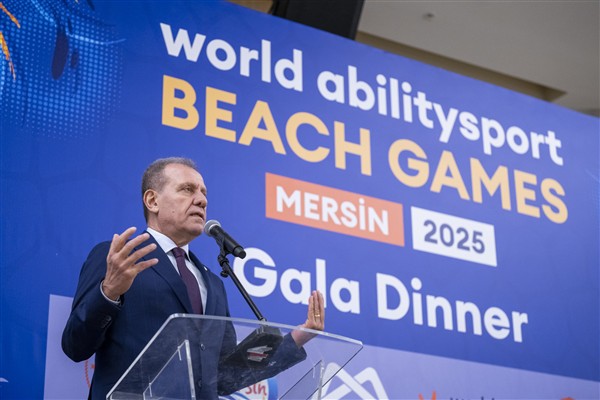 Başkan Seçer, sporcu ve antrenörlerle buluştu 