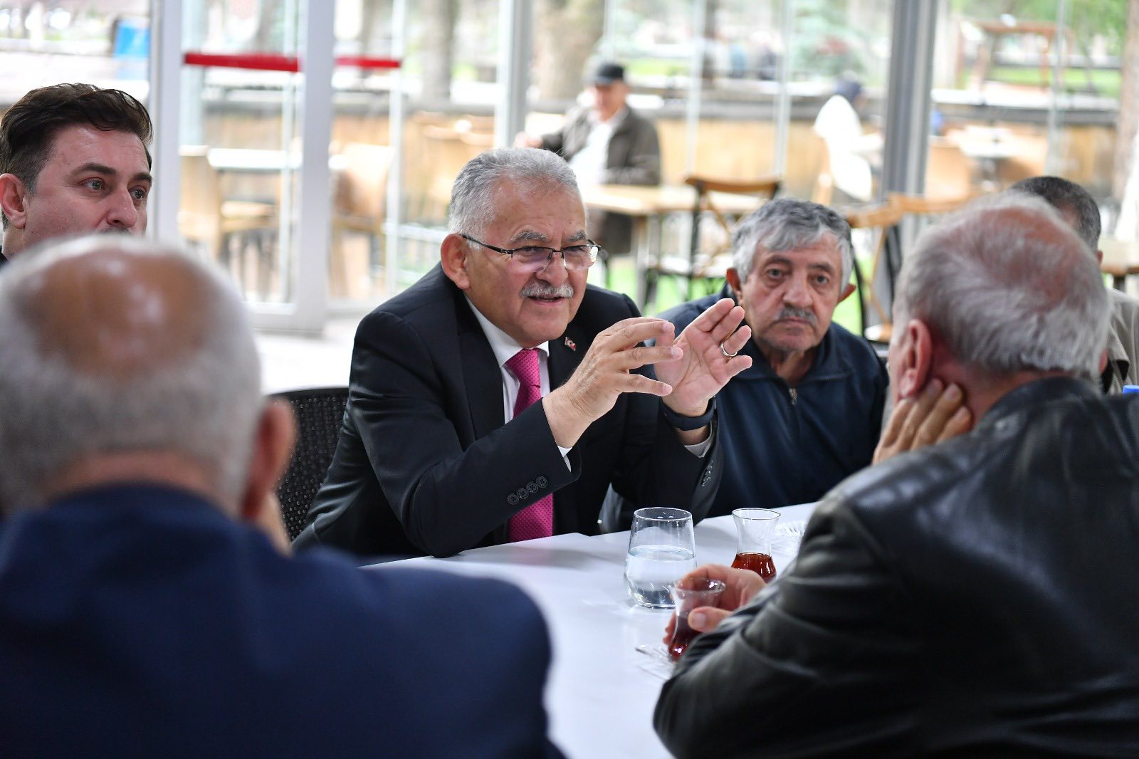 Başkan Büyükkılıç, Kaytur Kahve’yi ziyaret etti<