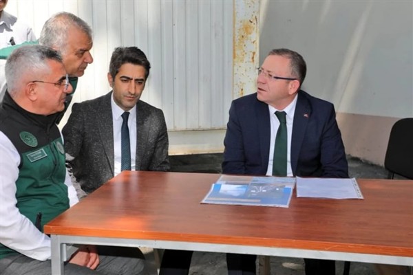 Vali Polat, Sarıkamış Kayak Merkezi’ndeki çalışmaları inceledi<