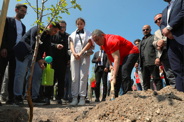 19 Mayıs’ta 1919 fidan toprakla buluştu