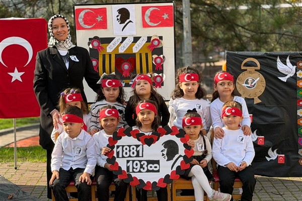 Karabük Atatürk Sosyal Yaşam Merkezi öğrencileri, Atatürk'ü andı