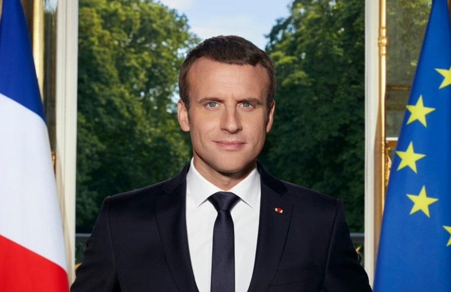 Macron: Abbas barışa doğru bir yol çiziyor<