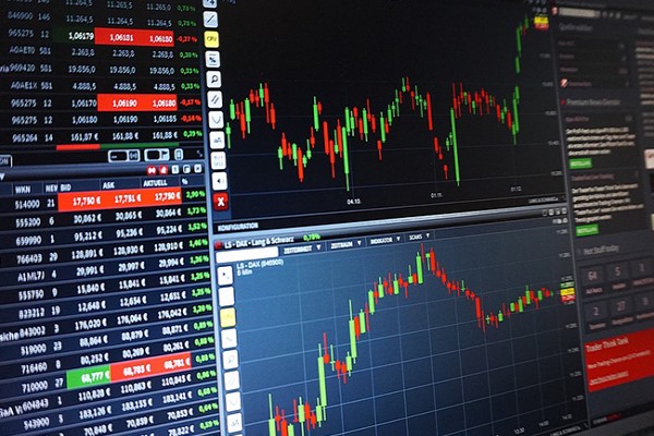BIST 30 endeksinde işlem hacmi aylık ortalamanın altında kaldı