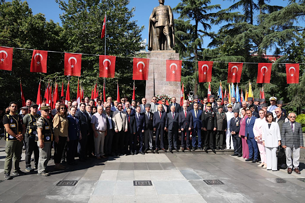Atatürk’ün Trabzon’a gelişinin 101. yılı kutlandı<