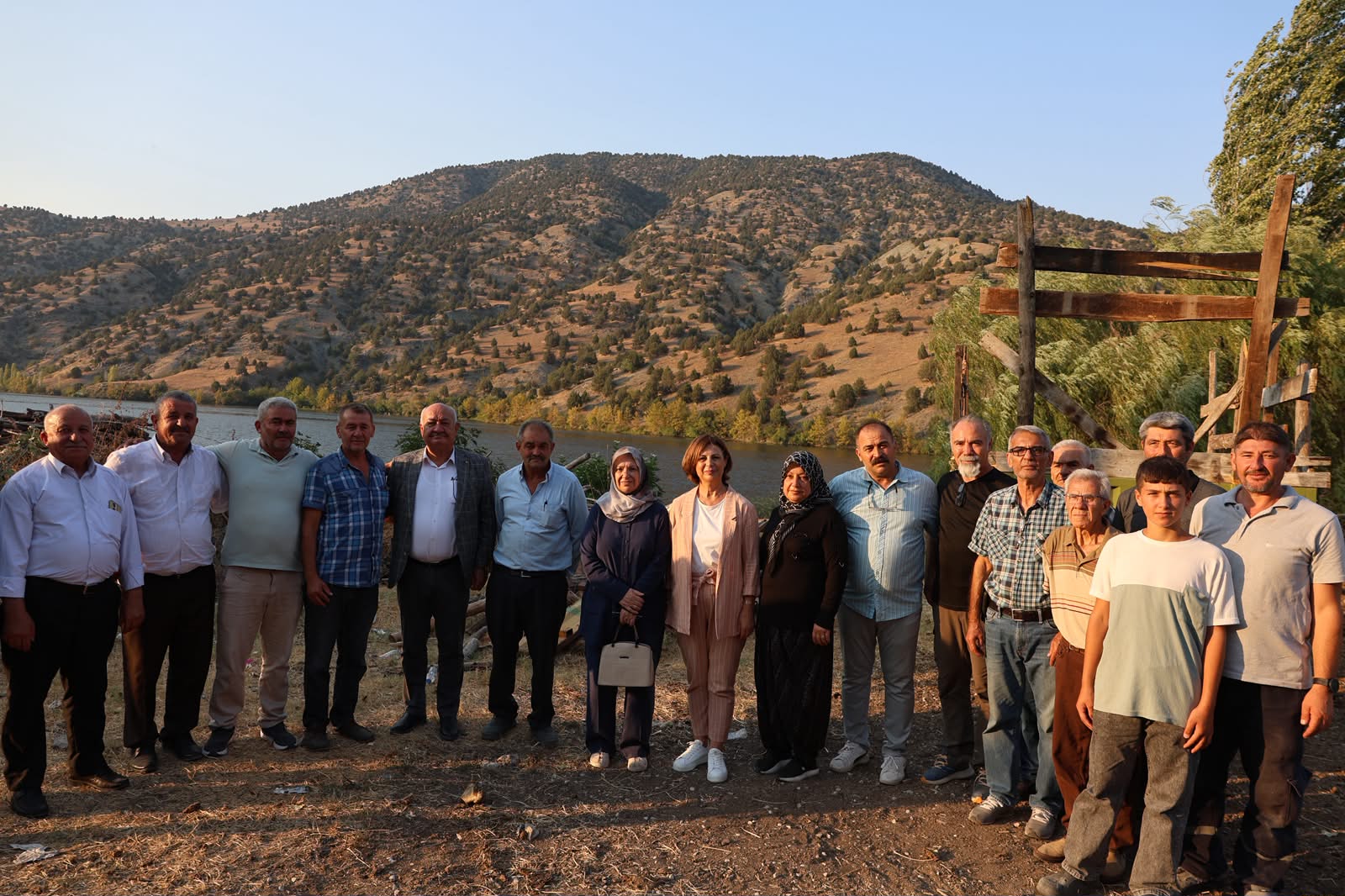 Başkan Ünlüce’den şehit Zeynel Gülgen’in ailesine ziyaret<
