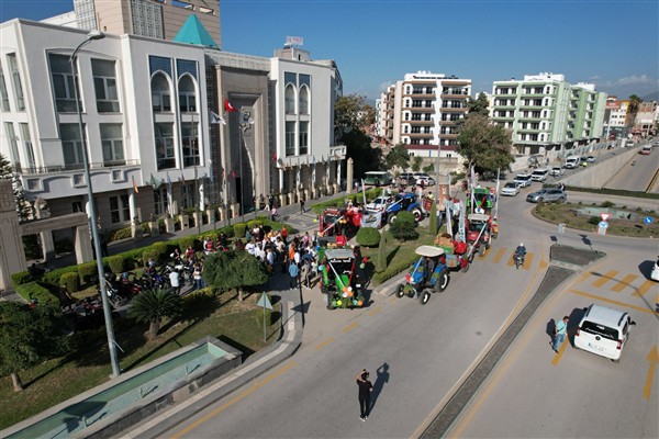 Osmaniye Yerfıstığı Festivali'nde araçlı şehir turu yapıldı<