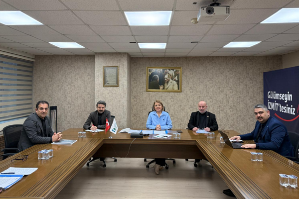 İzmit'te Gençlik ve Spor projelerini değerlendirildi