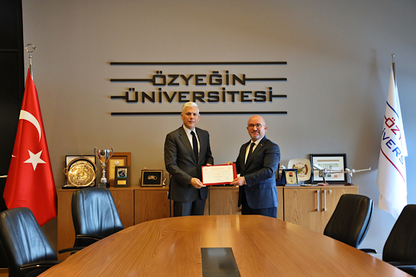 Özyeğin Üniversitesi, Türkiye’de TS ISO 46001 Sertifikası alan ilk üniversite oldu<