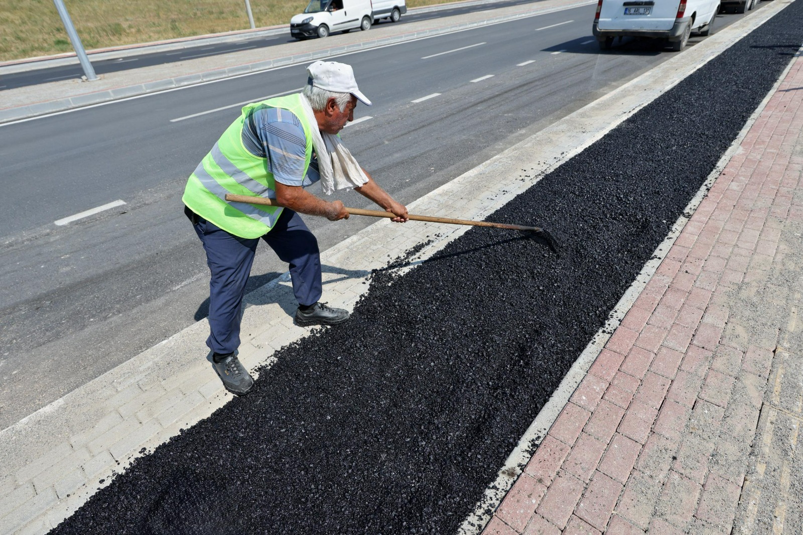 Bursa’da yenilenen Atlıçayır Bulvarı’na 800 metrelik bisiklet yolu