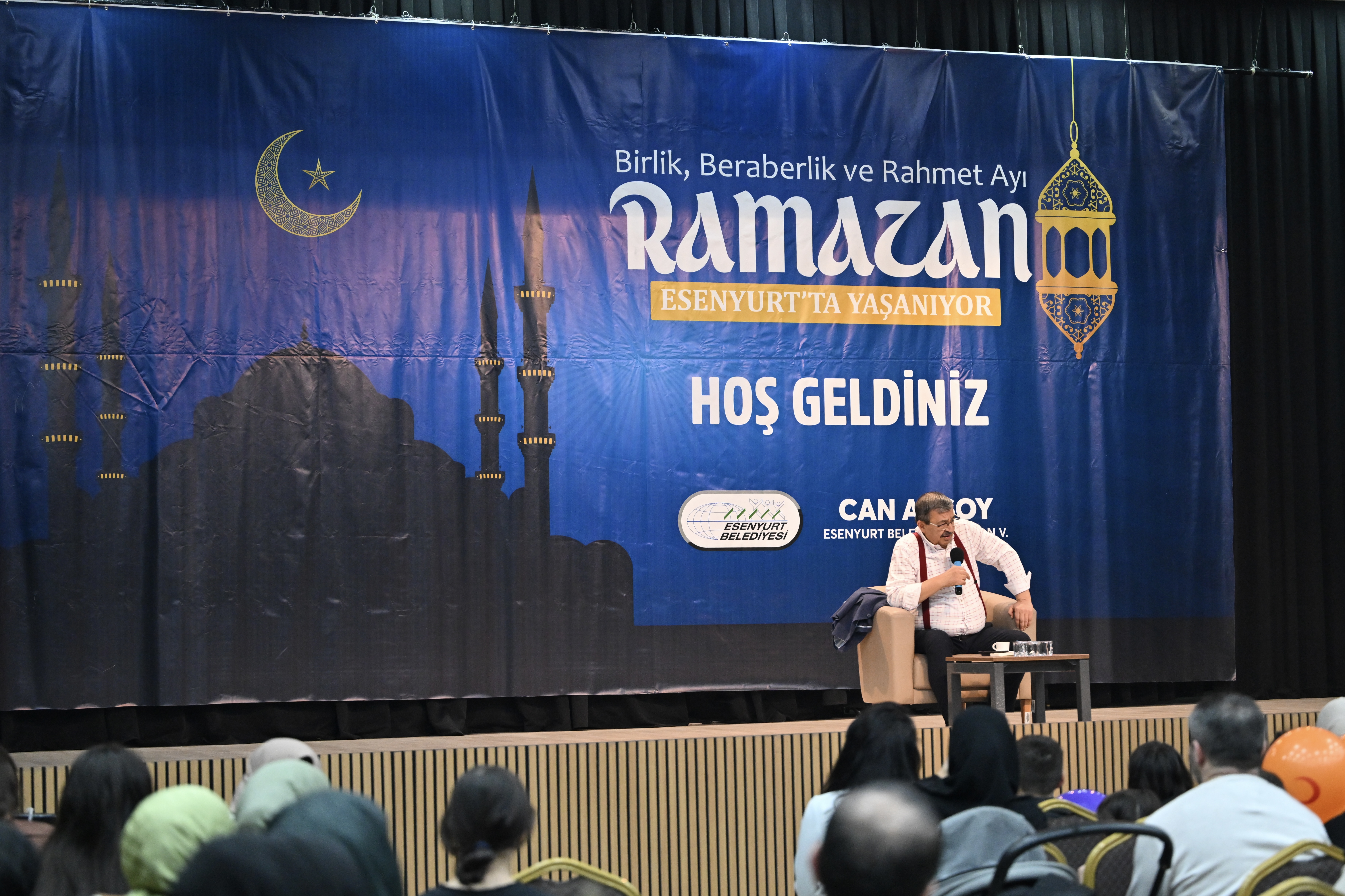 Esenyurt Belediyesi ve Türk Kızılayı’ndan Dünya Yetimler Günü iftar programı<