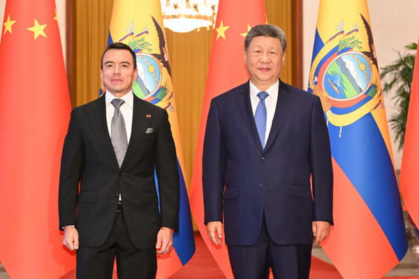 Xi Jinping, Ekvador Devlet Başkanı Noboa ile bir araya geldi<