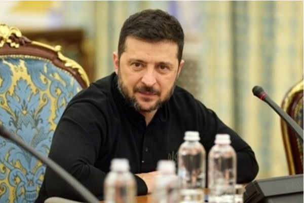 Zelenski: Rusya sivilleri hedef alan saldırılarını sürdürüyor<