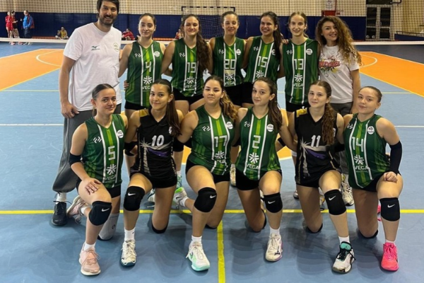 ÇBSK Voleybol Takımı deplasmanda 3-0 kazandı<