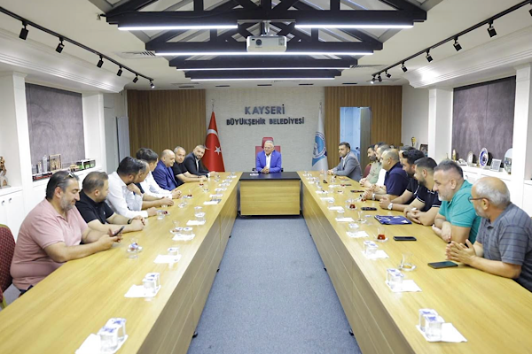 Başkan Büyükkılıç’a ziyaretler<