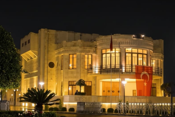 Tarihi Meclis Binası Tiyatro Sahnesi olarak açılıyor<