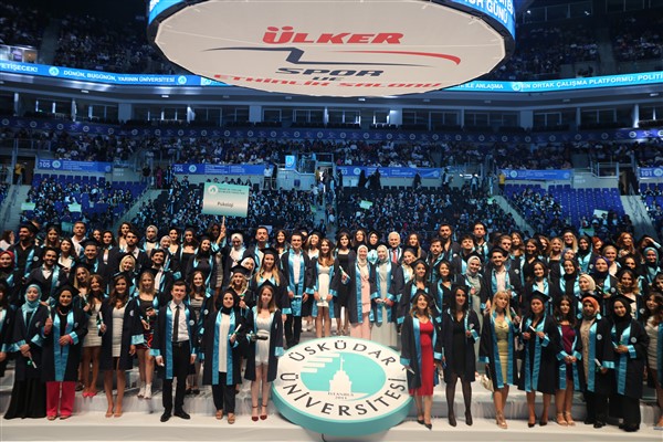 Üsküdar Üniversitesi'nde 9'uncu mezuniyet töreni