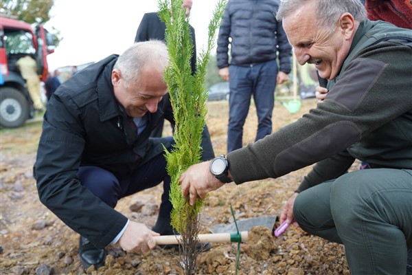 Orhangazi'de 3 bin fidan toprakla buluştu