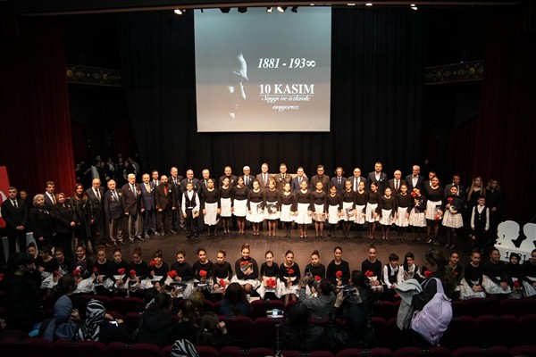 Avcılar'da 10 Kasım törenleri<