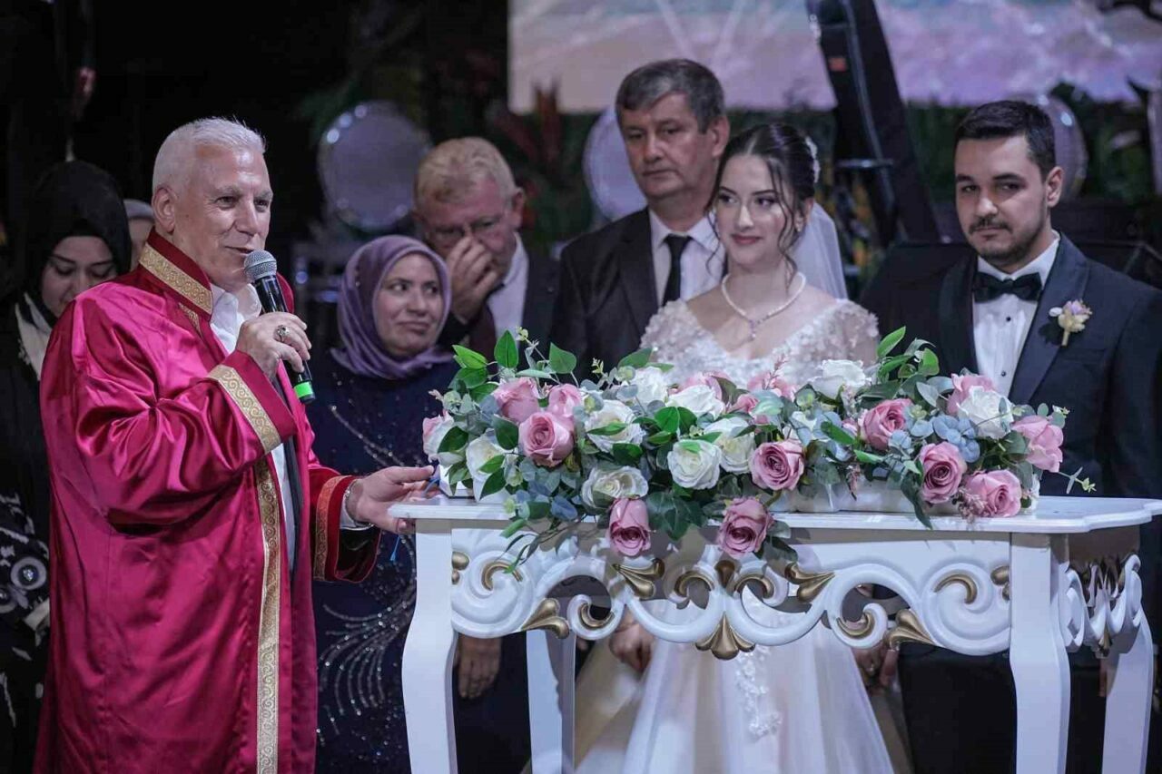 Başkan Bozbey, BBP Genel Başkan Yardımcısının oğlu Ömer Faruk Alfatlı'nın nikahını kıydı<