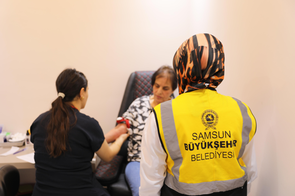 Samsun’da 41 yıllık evli 65 yaş üstü çiftlere sağlık desteği<