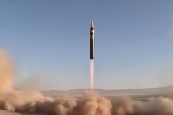 İran, Irak sınırında tatbikata başlıyor<