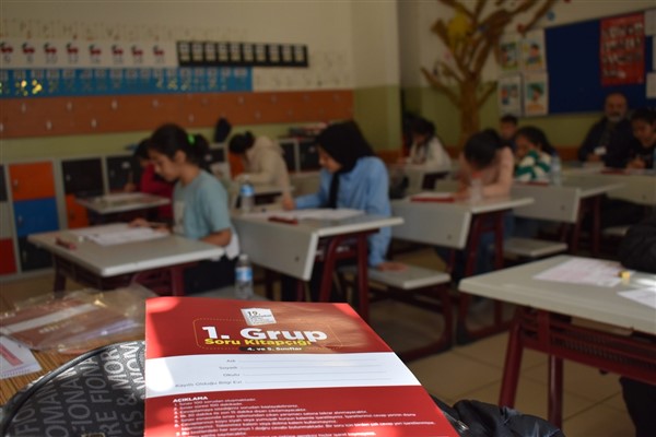 19. Geleneksel Kitap Okuma Yarışması sınavı yapıldı<
