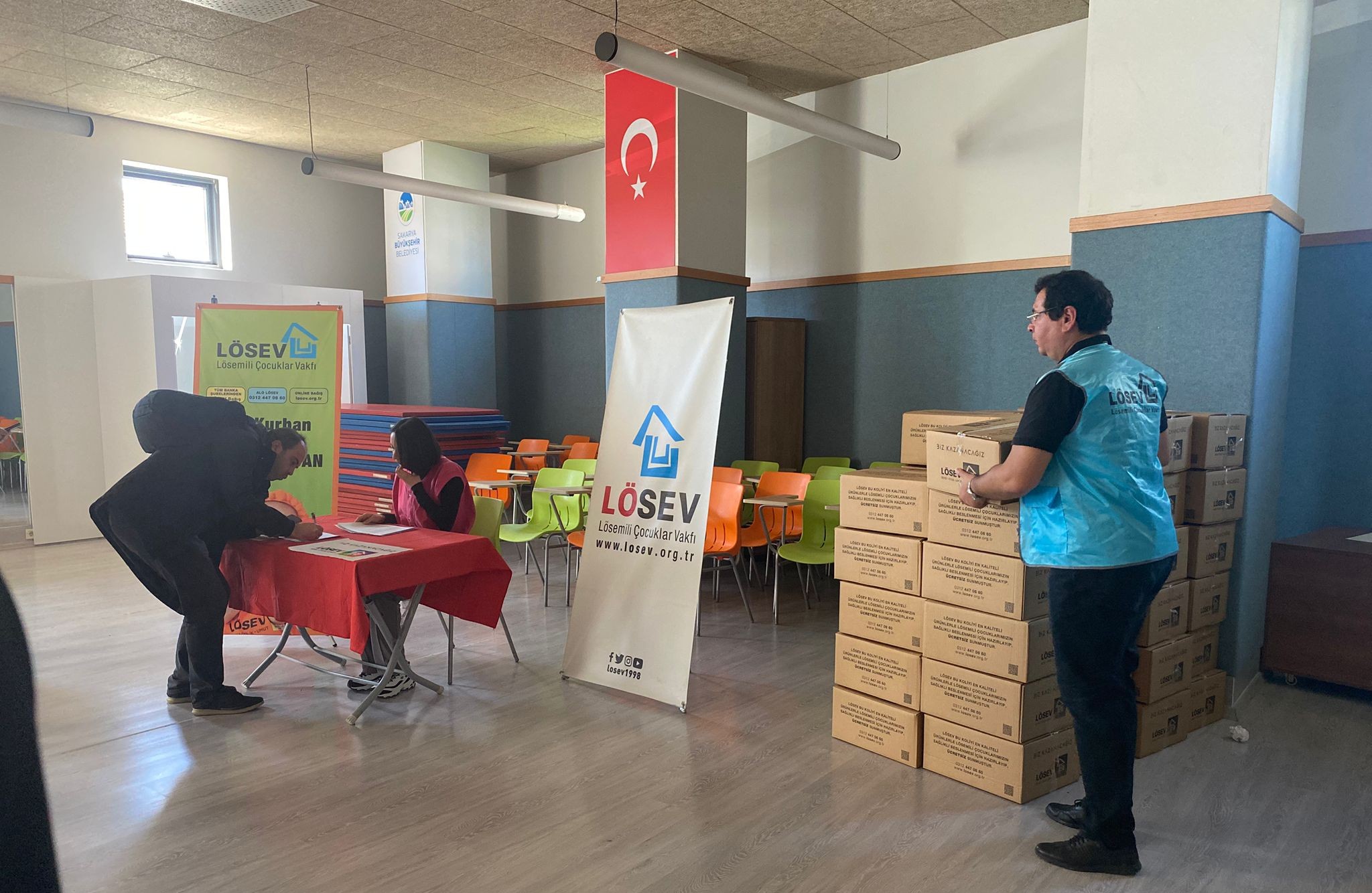 LÖSEV Mutlu Et paketleri ile mutluluk paylaştıkça çoğalıyor<