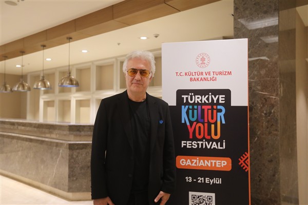 Karadağlı, Gaziantep Şehir Tiyatrosu provasında 
